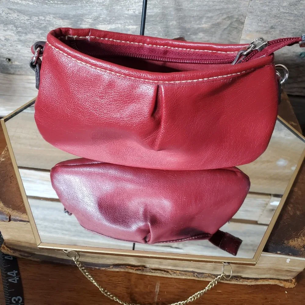 Vintage Liz Claiborne Small Red Polyvinyl Handled Bag - Picture 2 of 9